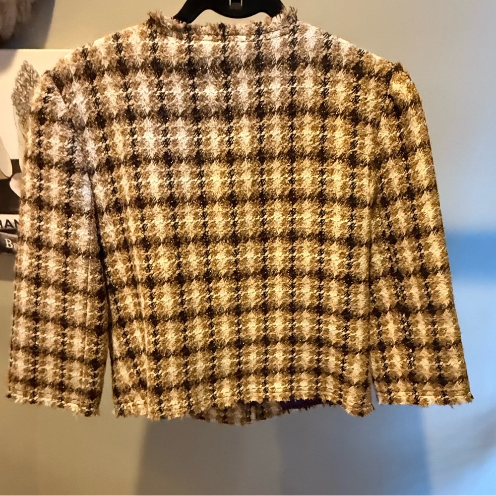 Trina Turk Gold Metallic Tweed 3/4 Sleeve Jacket w/ Gold Hardware Size 8/M $398 - Picture 4 of 10